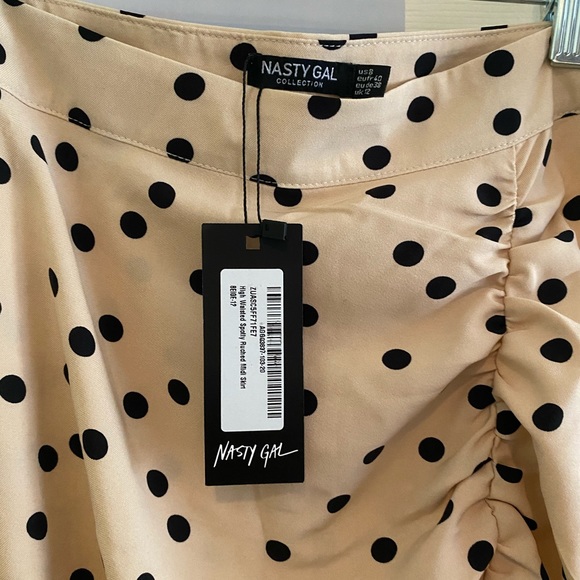 high waisted polka dot ruched midi skirt - Picture 3 of 4